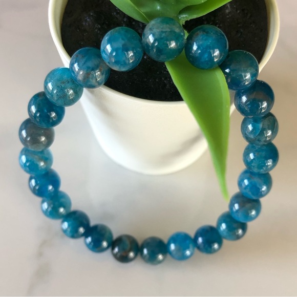Apatite 8mm Natural Stone Beads Stretchable Bracelet - Picture 3 of 3